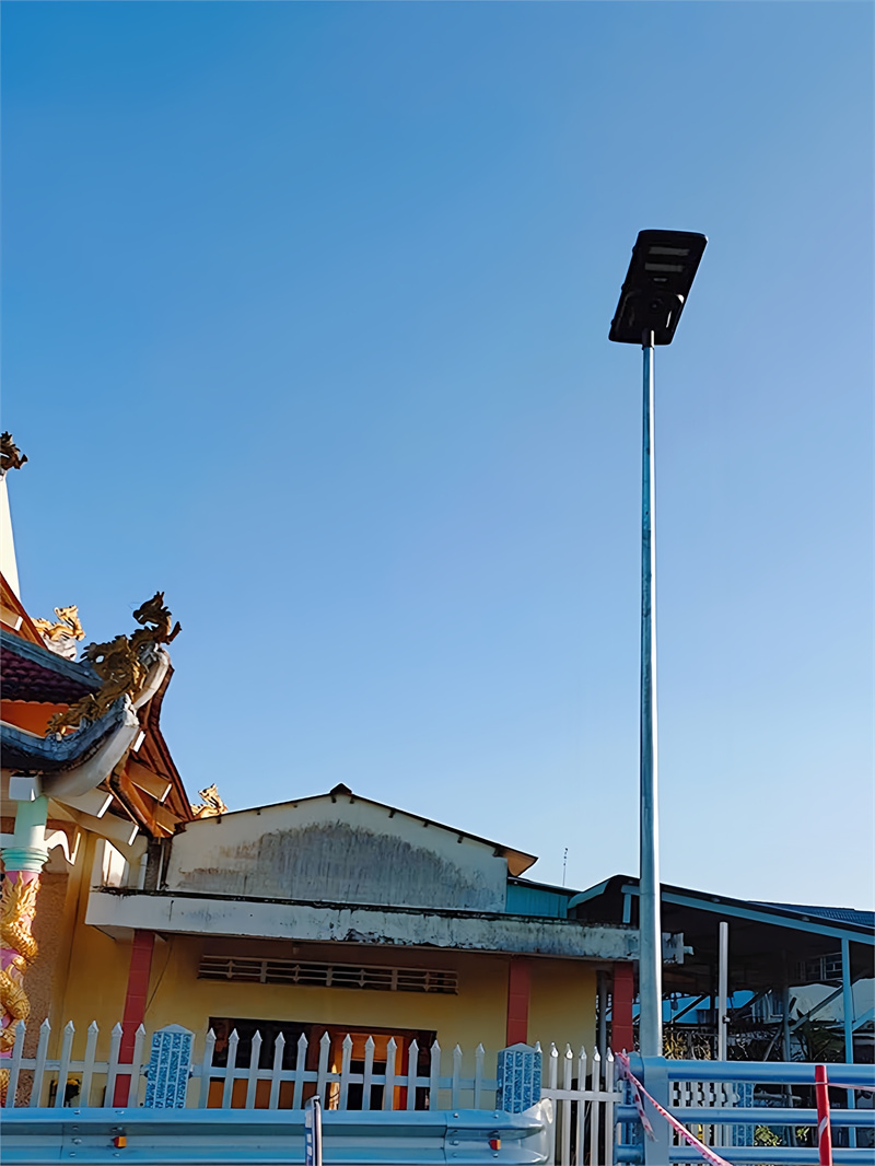 LED Solar Street Lighting (2)